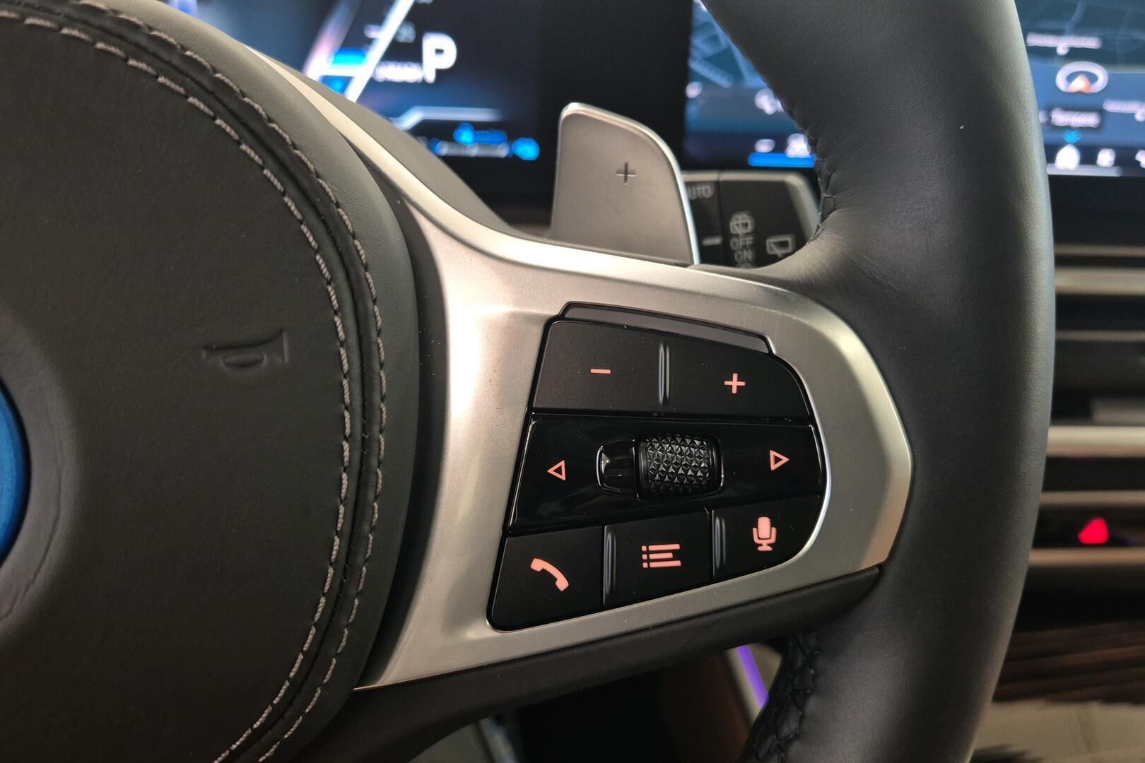 BMW X5 iso kuva 17