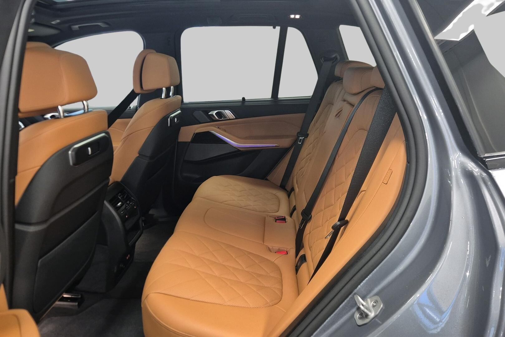 BMW X5 iso kuva 9