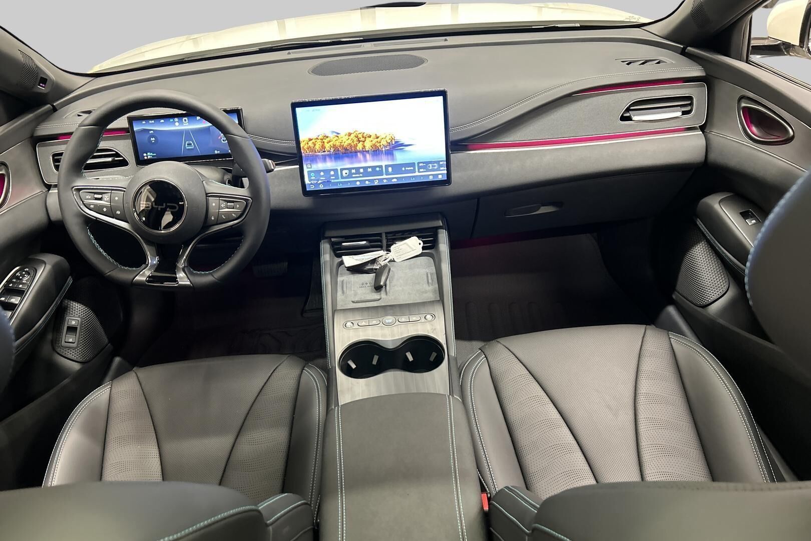 BYD Seal 6 DM-i iso kuva 10