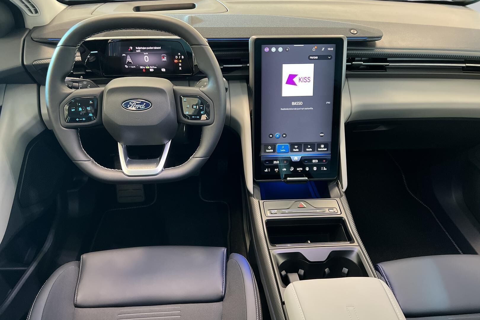 Ford Explorer iso kuva 10