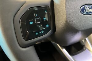 Ford Explorer esikatselu 14