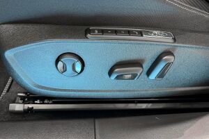 Ford Explorer esikatselu 17