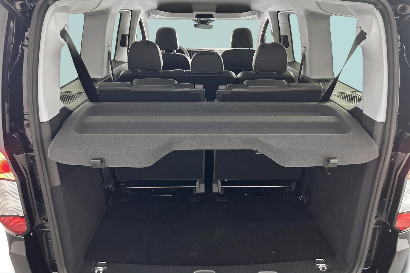 Ford Grand Tourneo Connect iso kuva 11