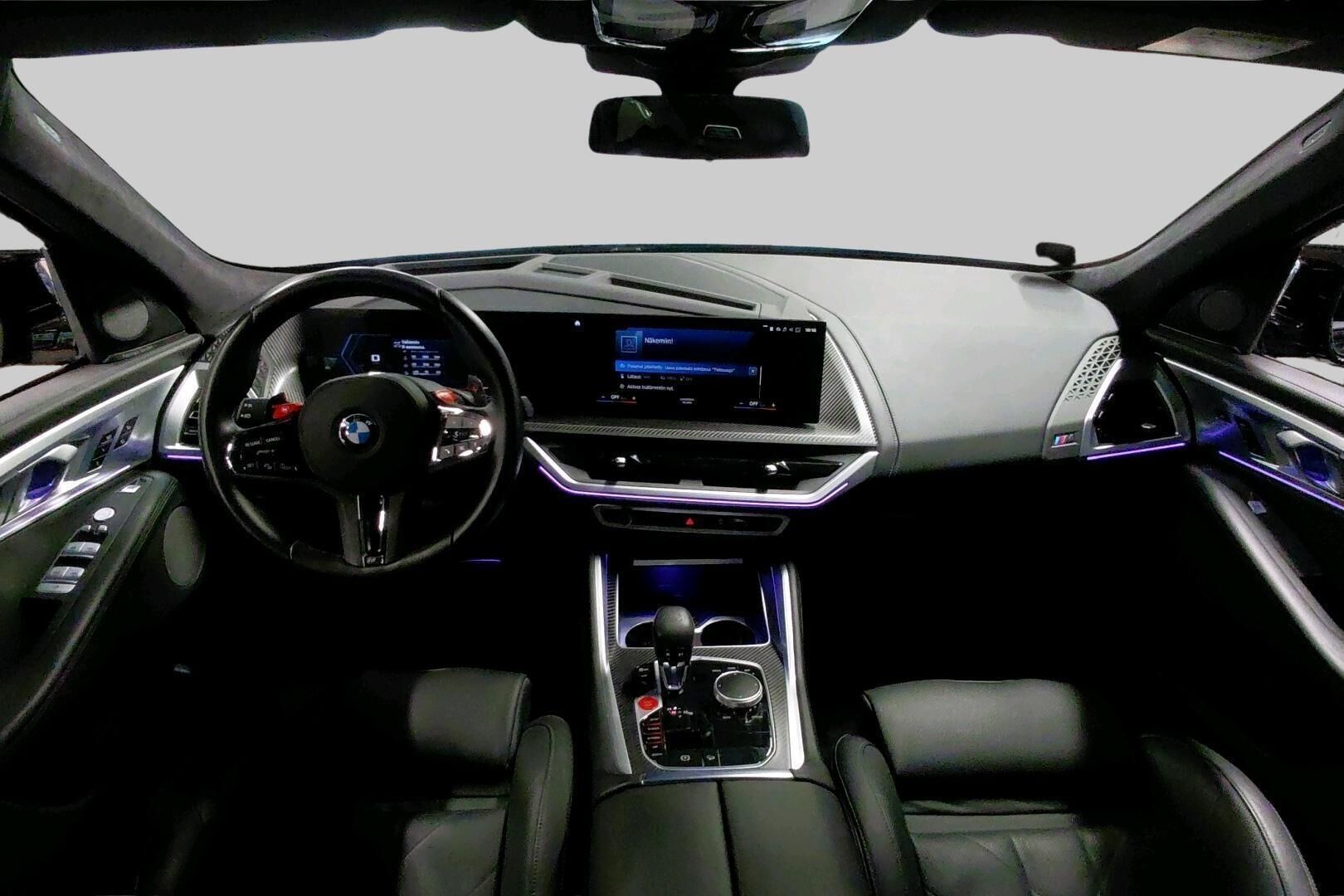 BMW XM iso kuva 1