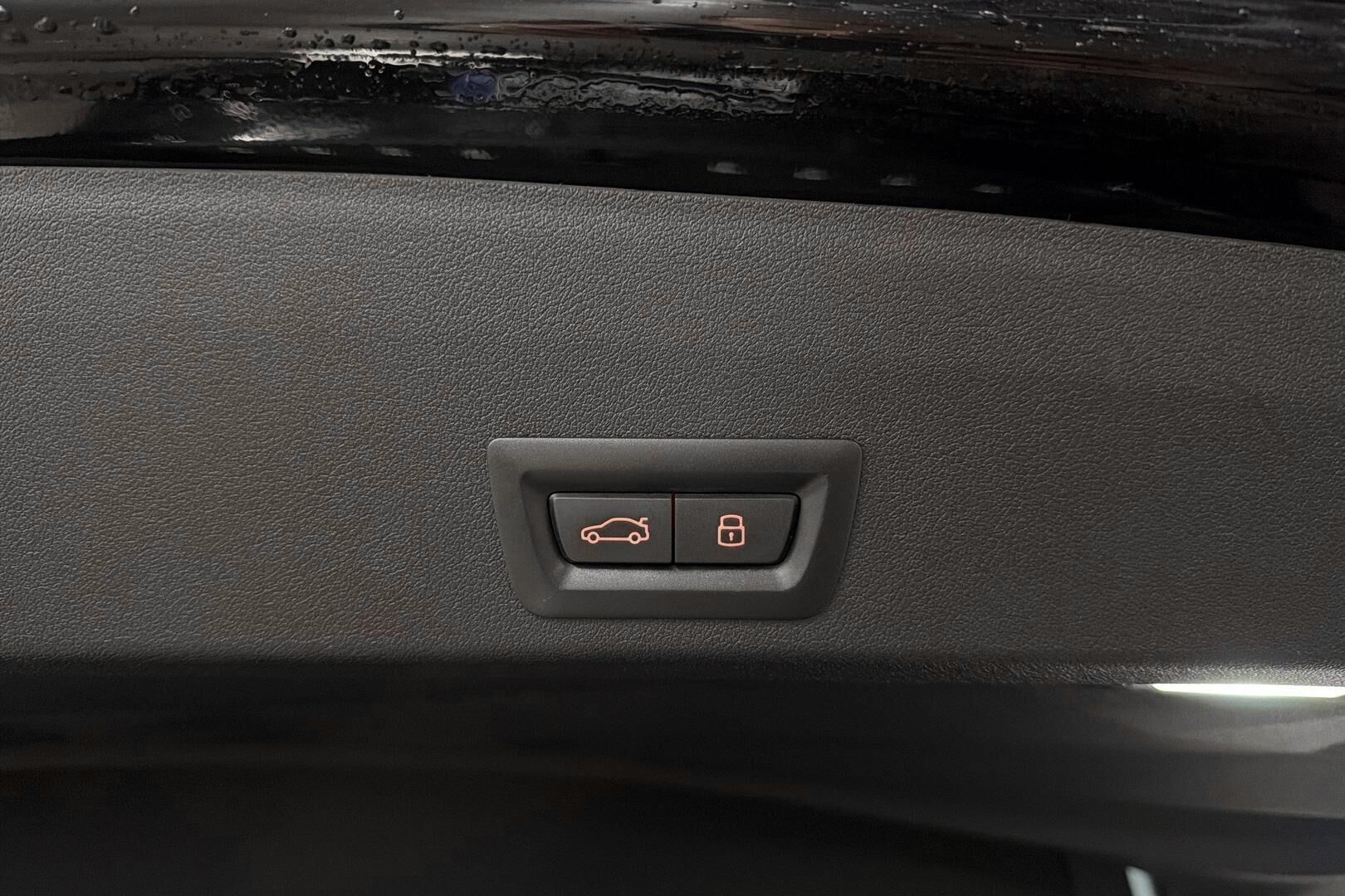 BMW XM iso kuva 11