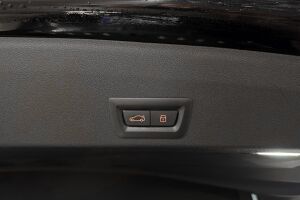 BMW XM esikatselu 11