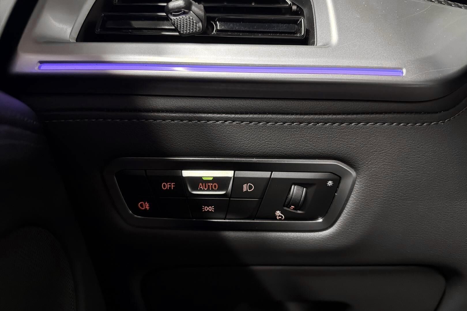 BMW XM iso kuva 19