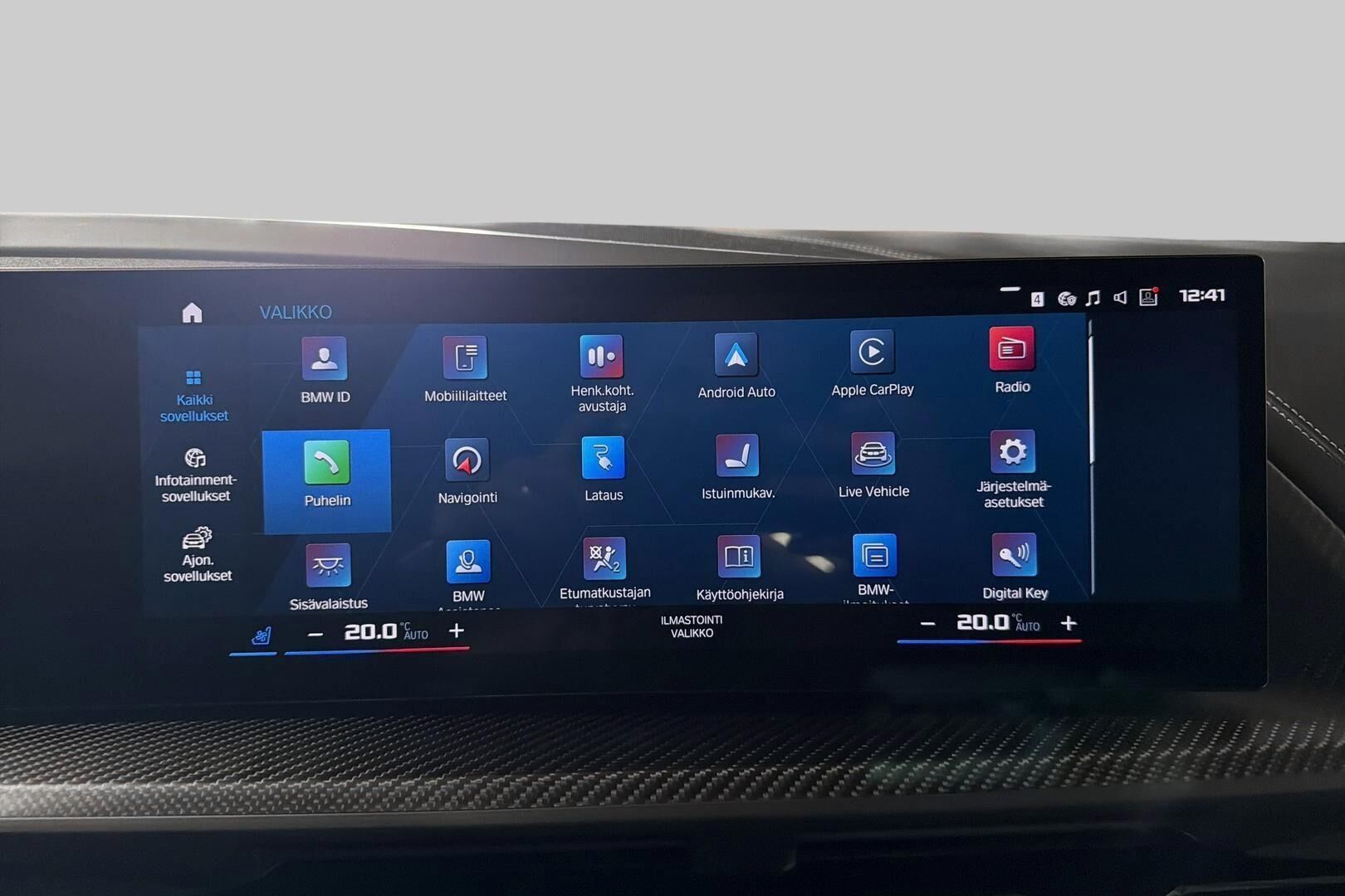 BMW XM iso kuva 23