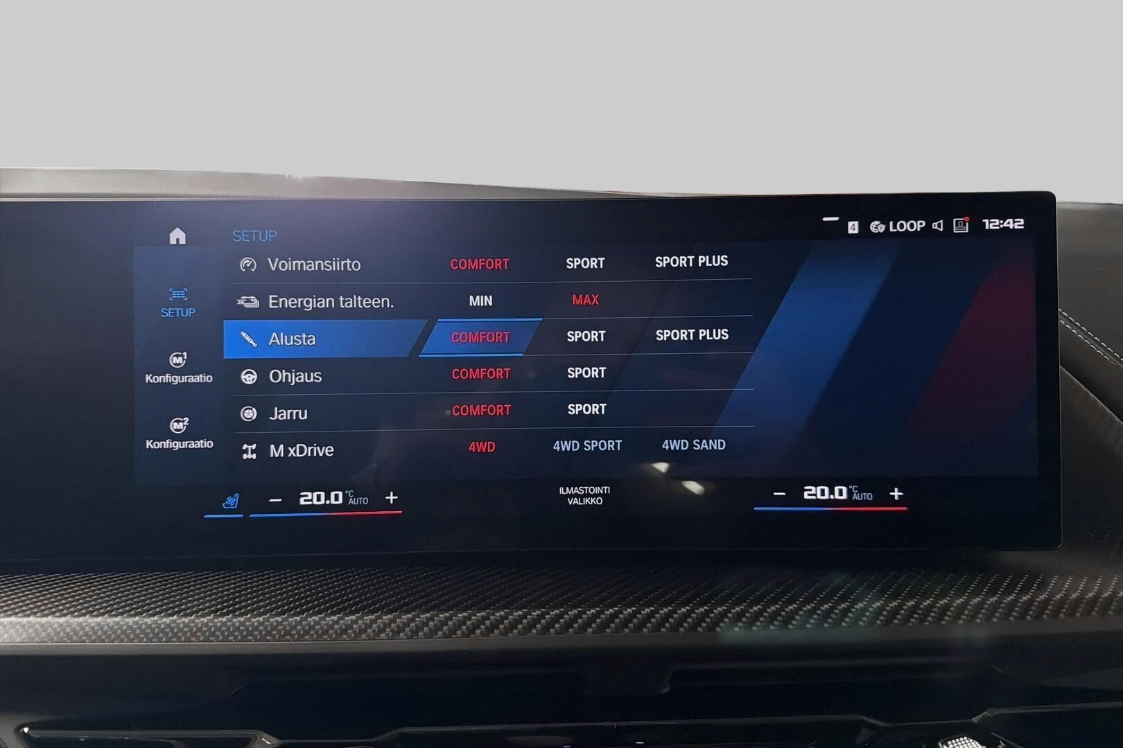BMW XM iso kuva 37
