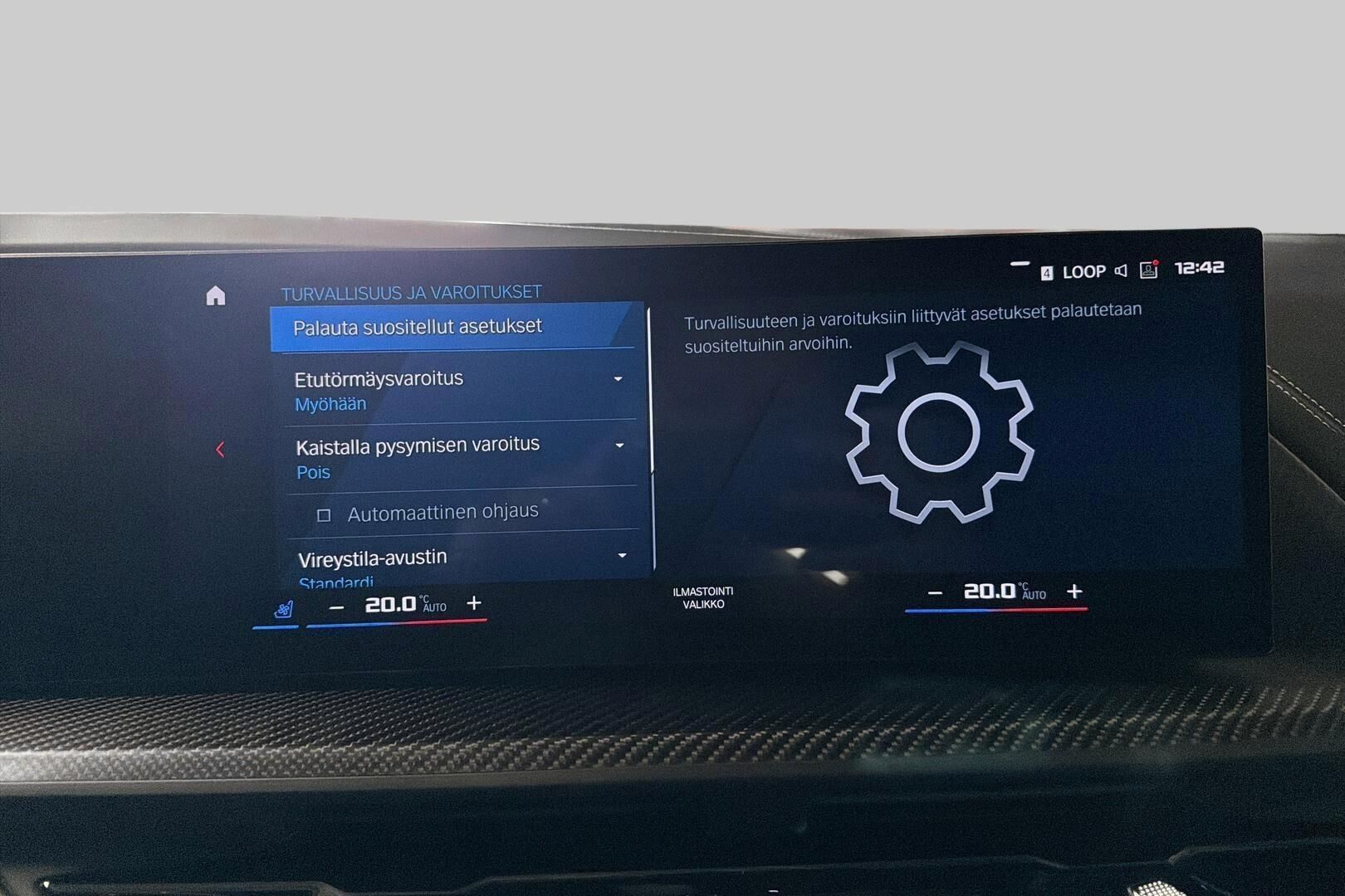 BMW XM iso kuva 28