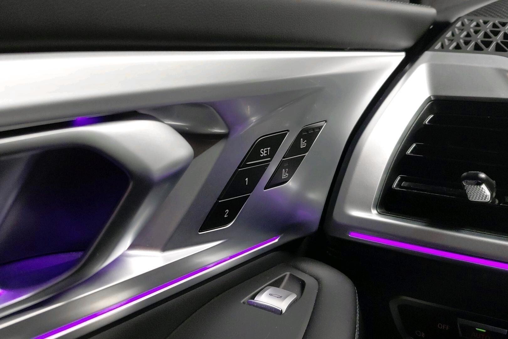 BMW XM iso kuva 8