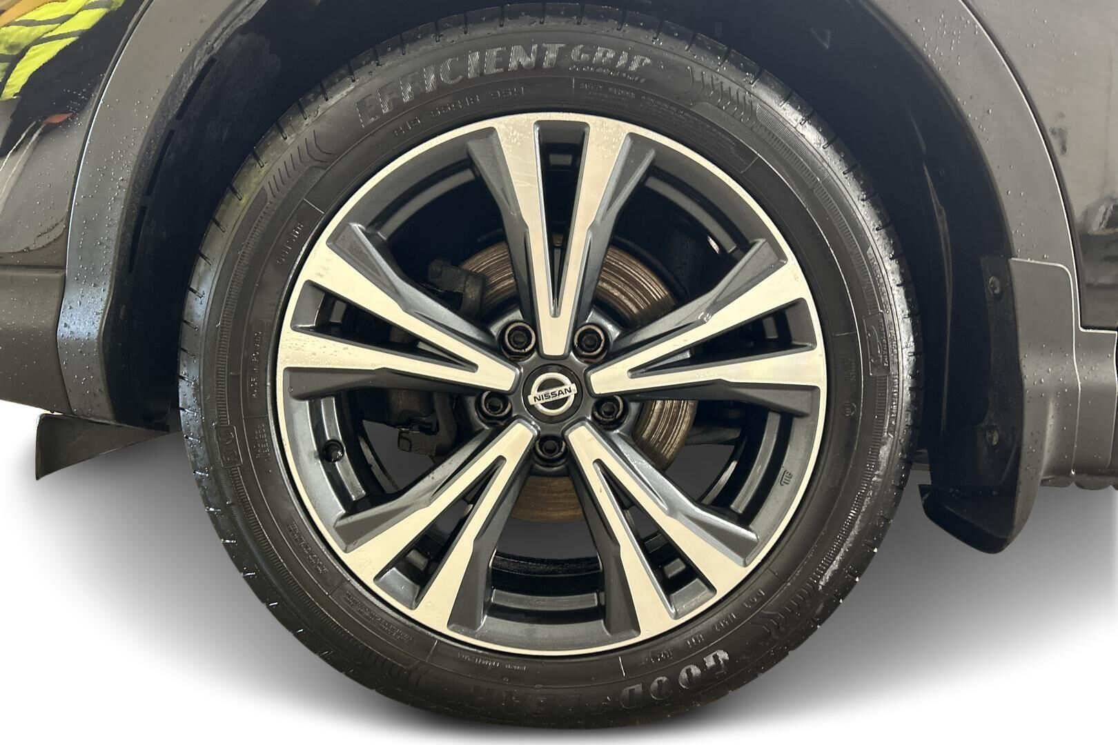Nissan Qashqai iso kuva 13
