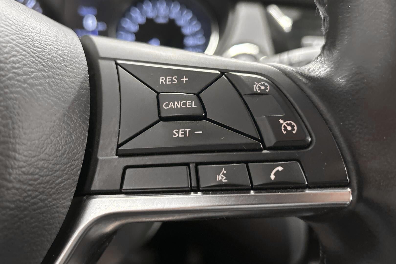Nissan Qashqai iso kuva 16