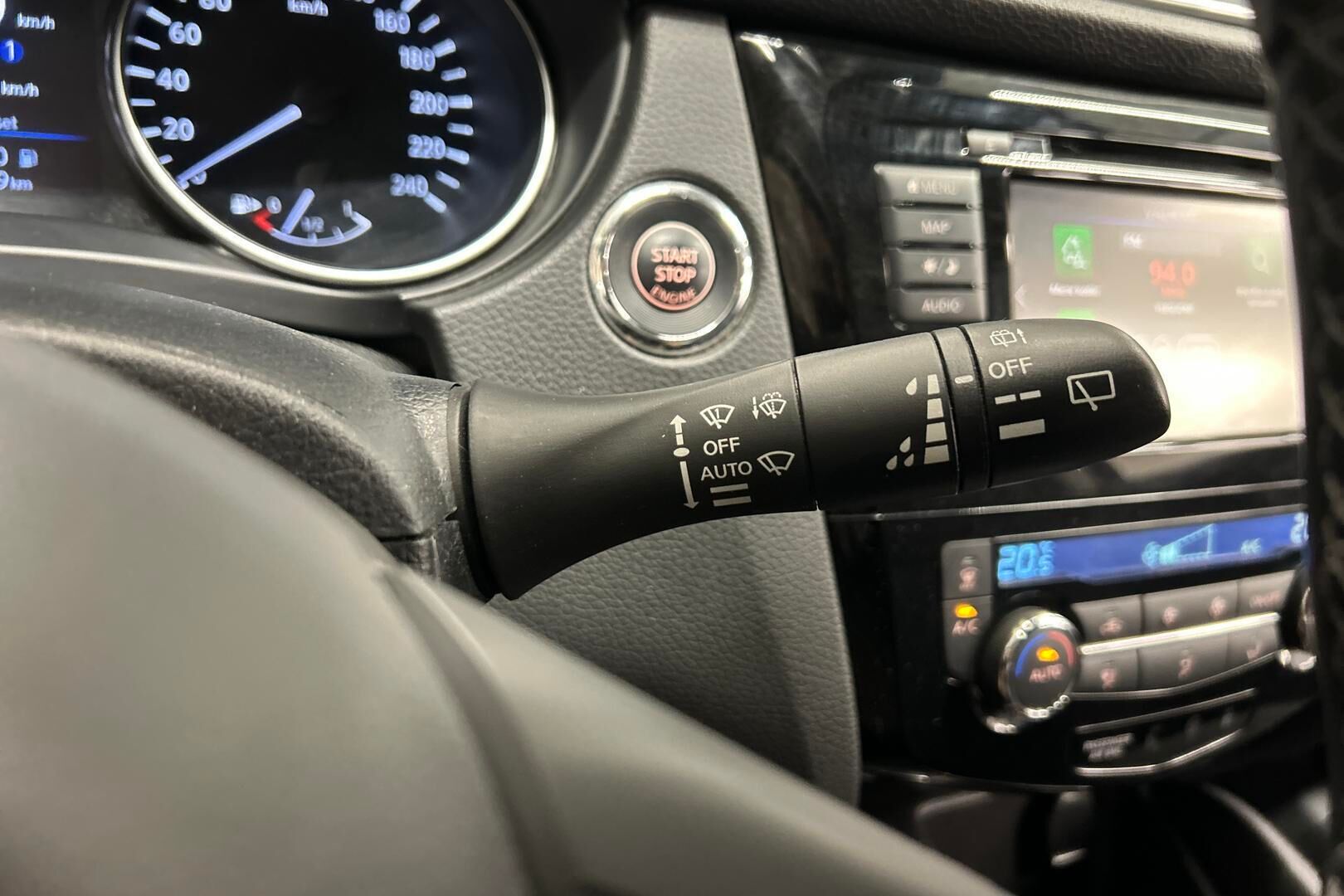 Nissan Qashqai iso kuva 21
