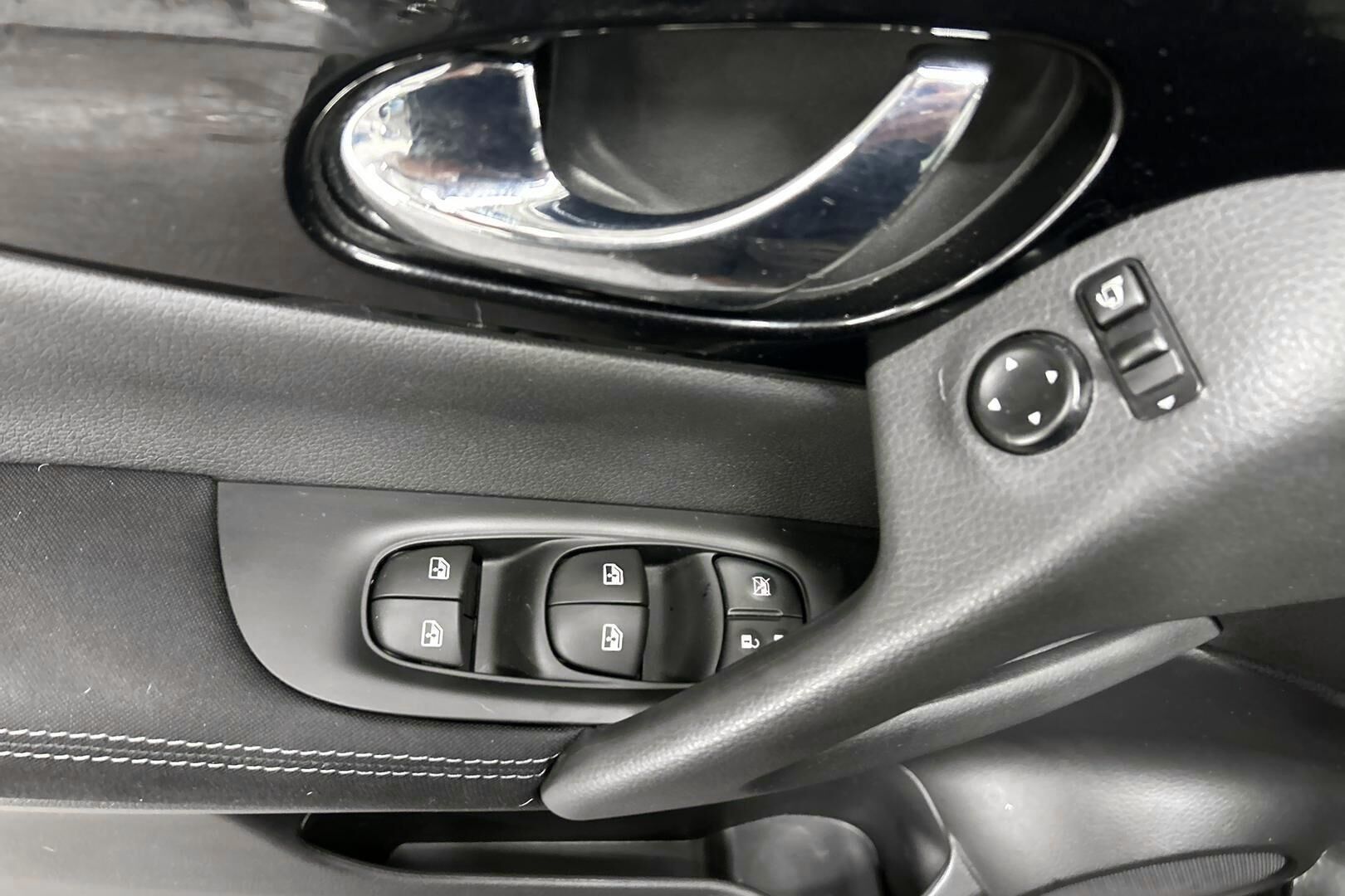 Nissan Qashqai iso kuva 52