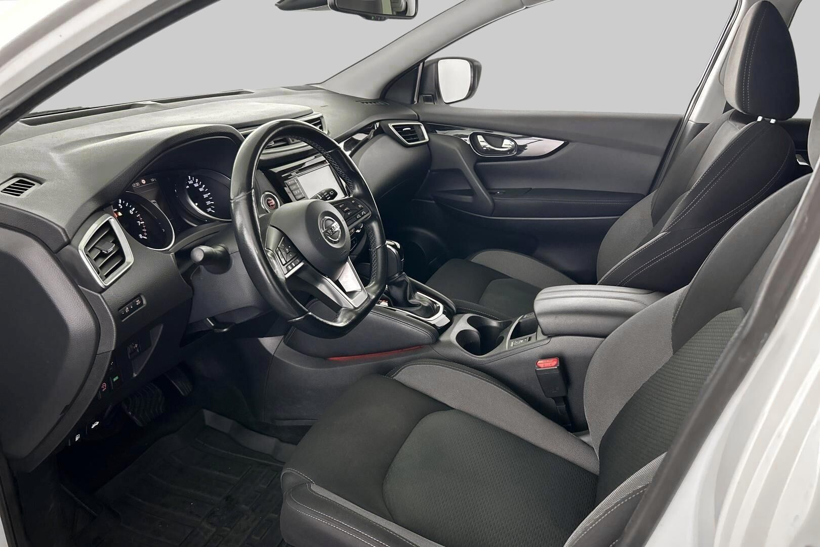 Nissan Qashqai iso kuva 9