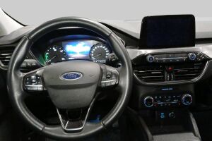 Ford Kuga esikatselu 1