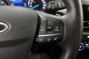 Ford Kuga esikatselu 18