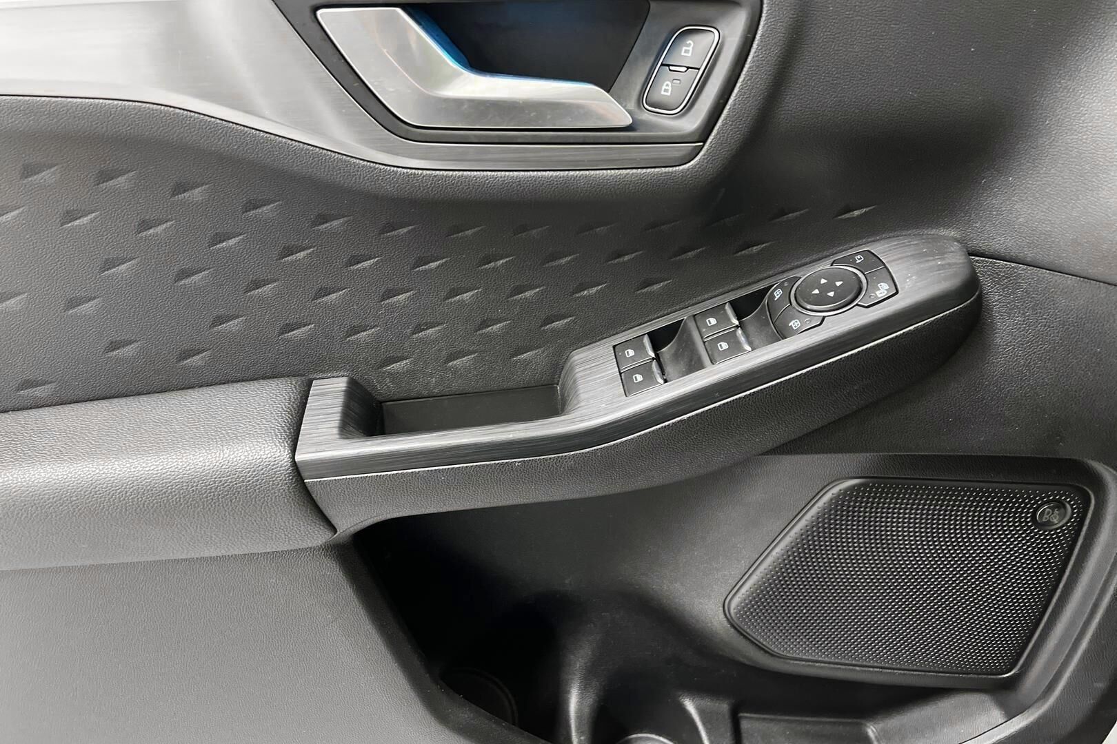 Ford Kuga iso kuva 20