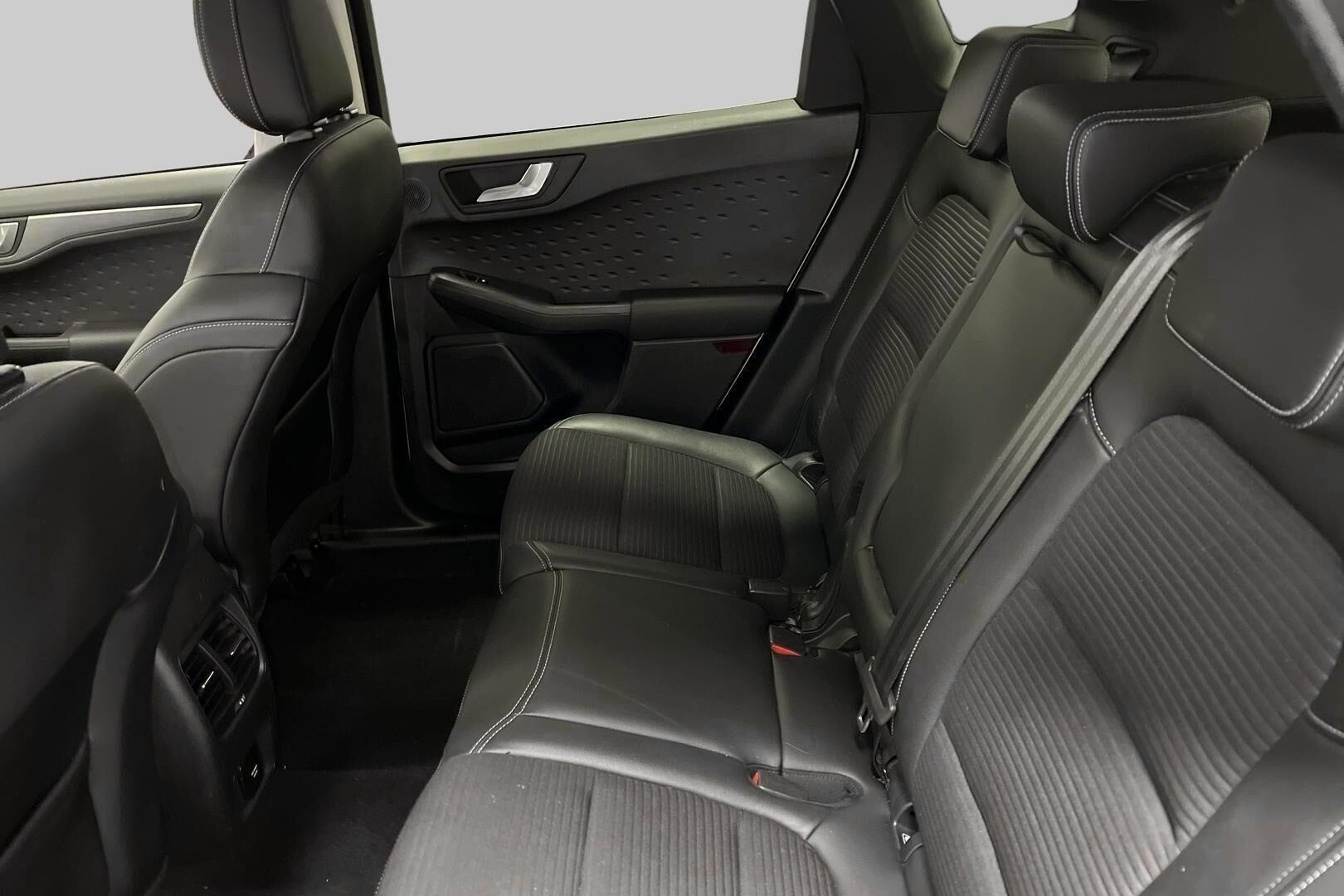 Ford Kuga iso kuva 9