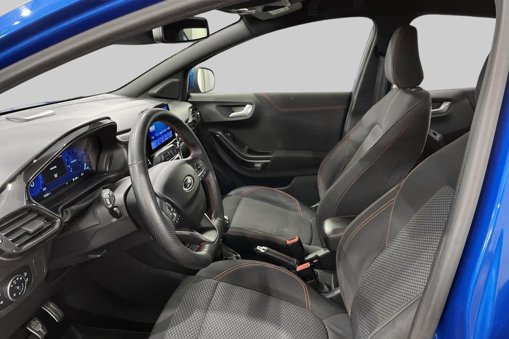 Ford Puma iso kuva 7