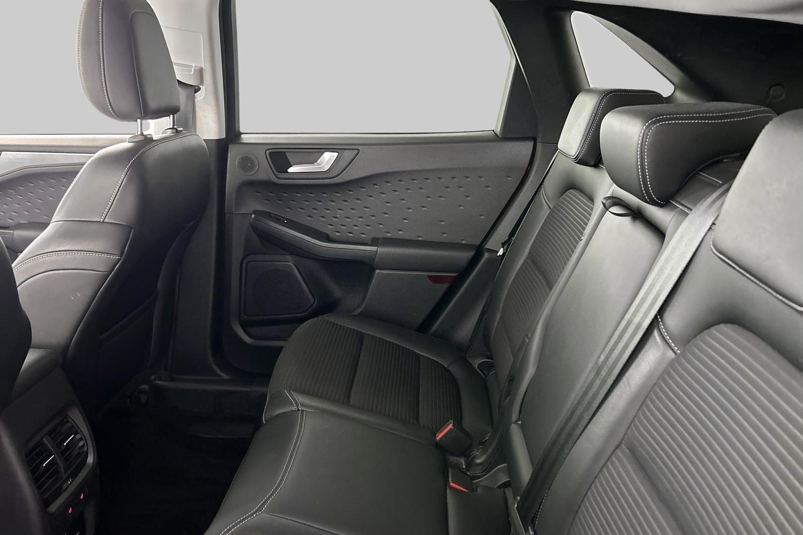 Ford Kuga iso kuva 9