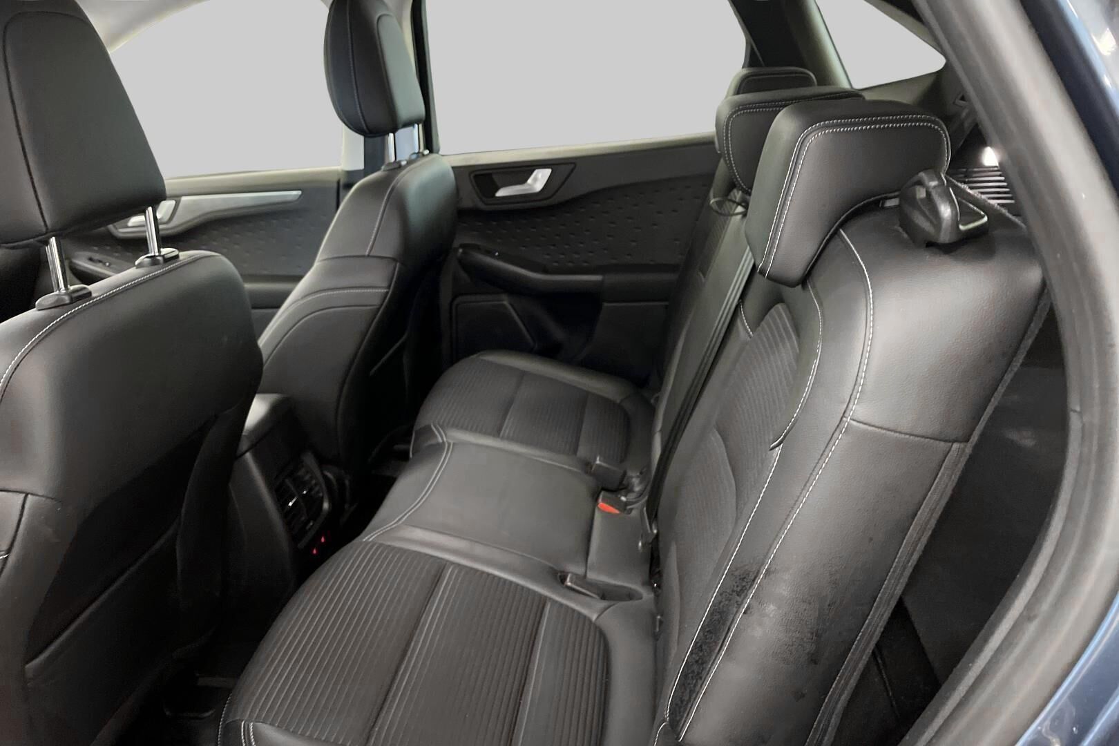 Ford Kuga iso kuva 10