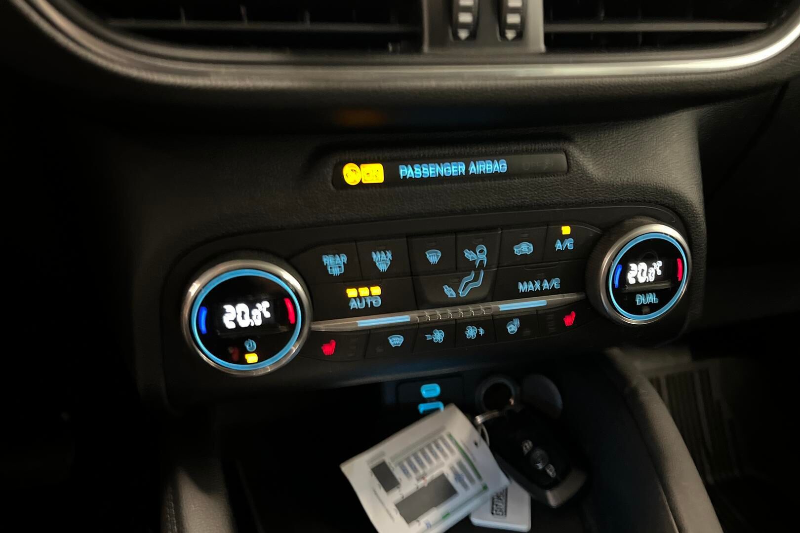 Ford Kuga iso kuva 17