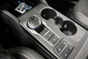 Ford Kuga esikatselu 18