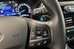 Ford Kuga esikatselu 19