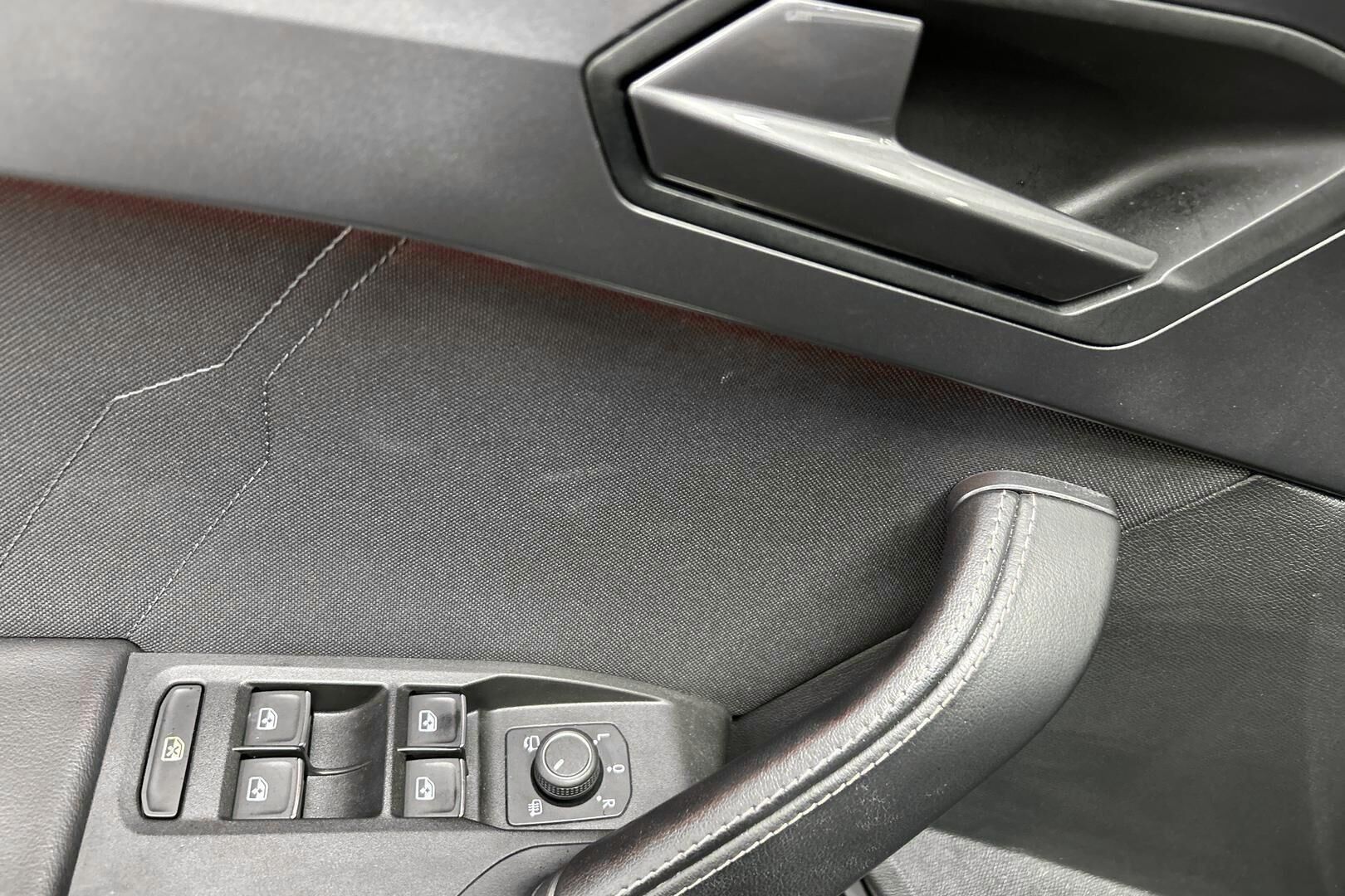 CUPRA Leon Sportstourer iso kuva 18