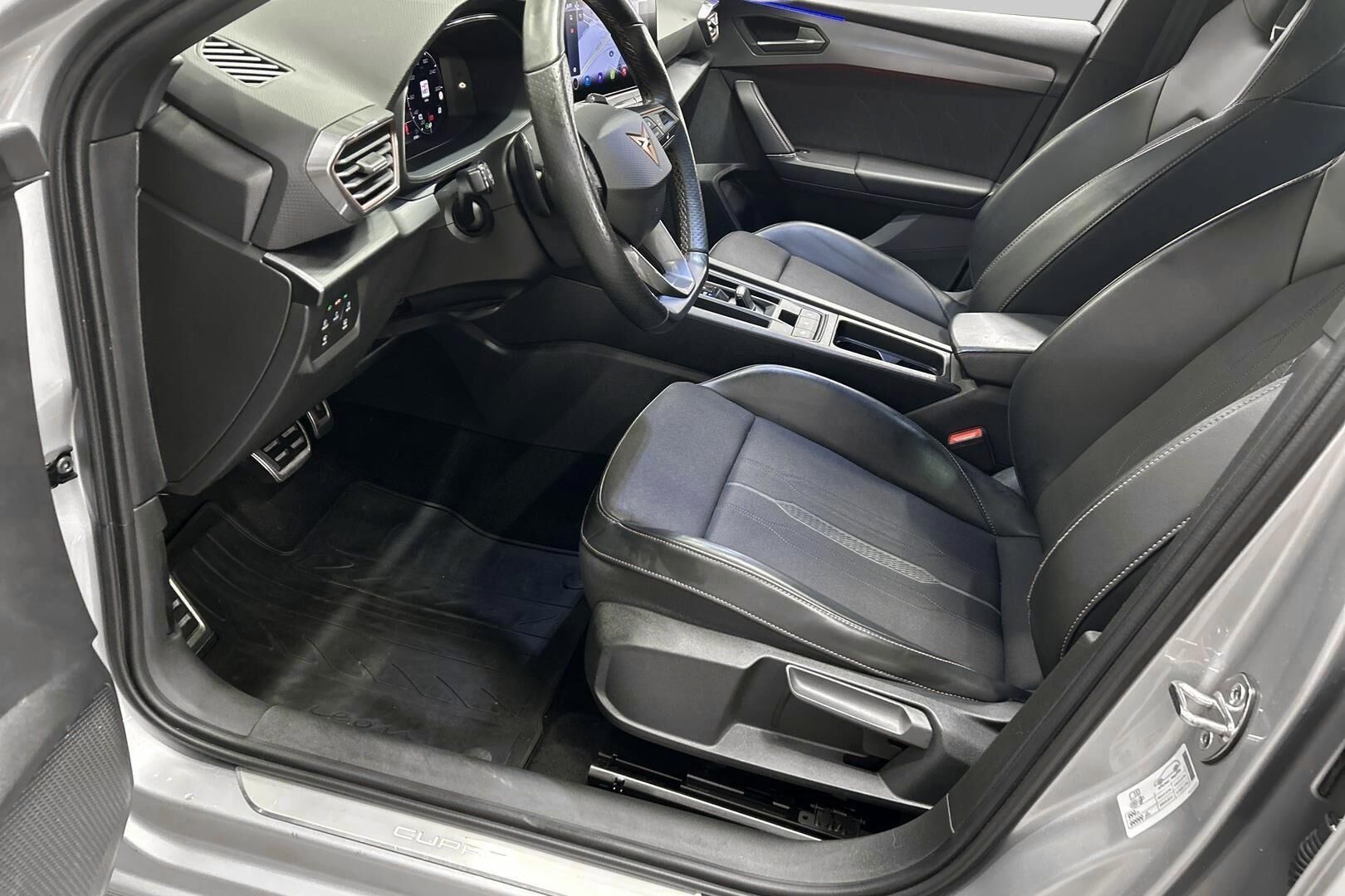 CUPRA Leon Sportstourer iso kuva 8