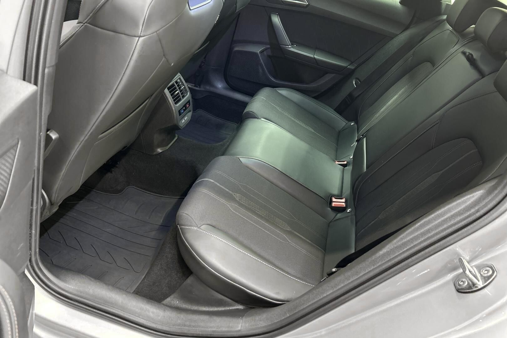 CUPRA Leon Sportstourer iso kuva 9