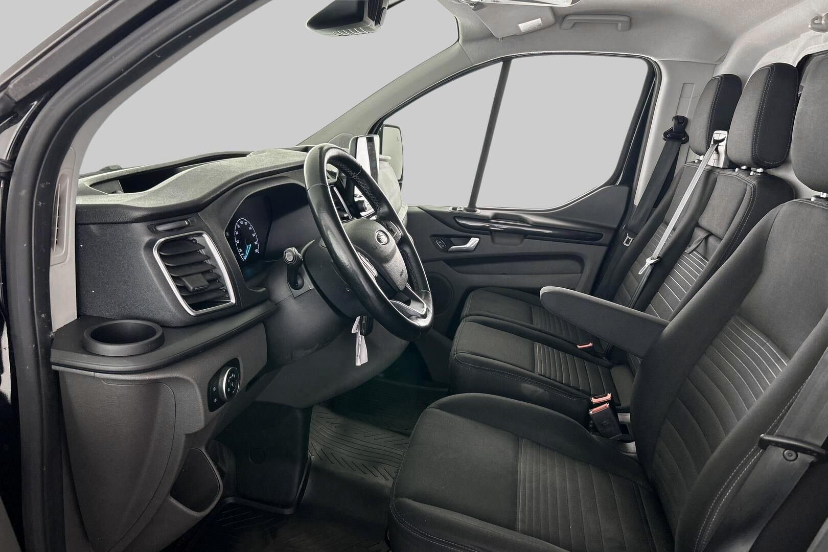 Ford Transit Custom iso kuva 8
