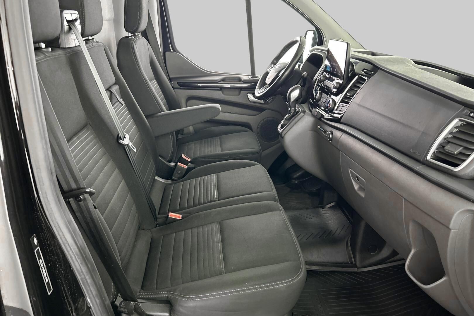 Ford Transit Custom iso kuva 9