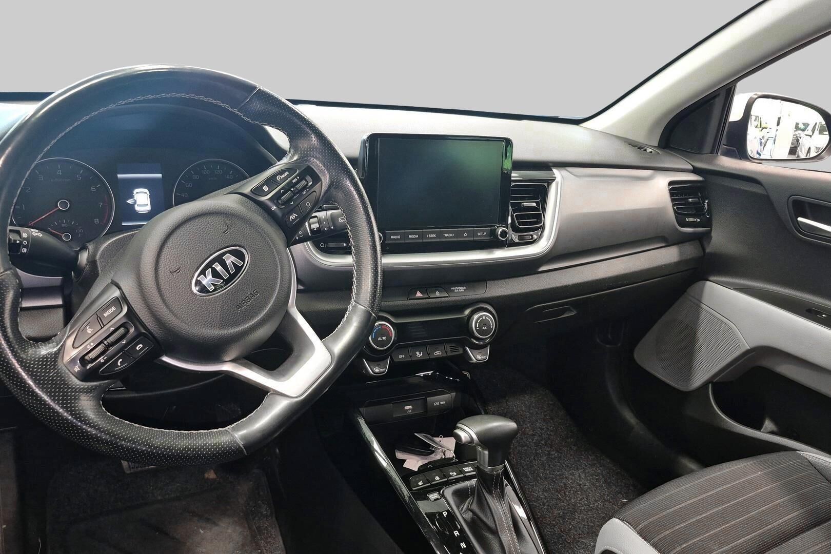 Kia Stonic iso kuva 1