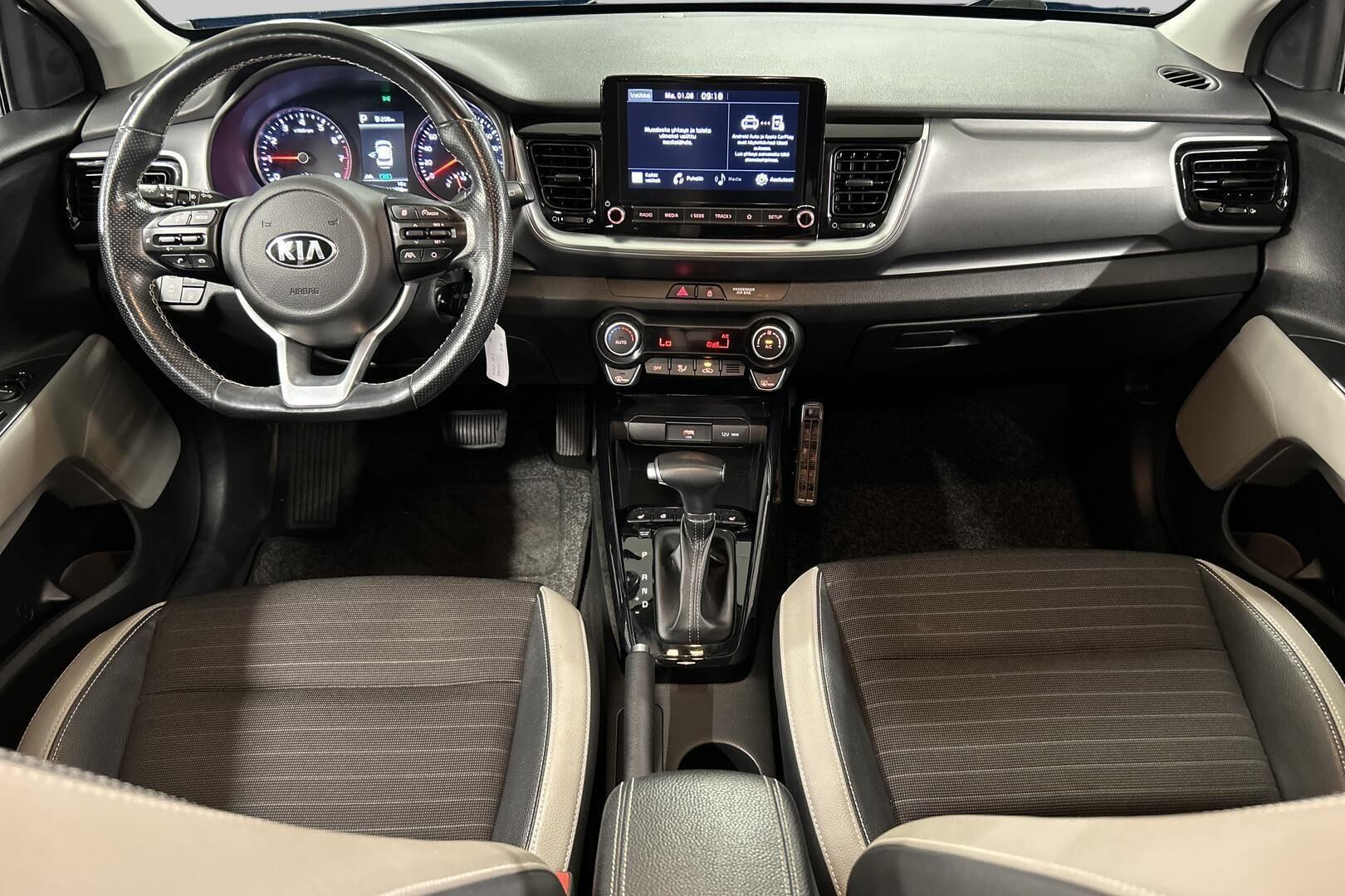 Kia Stonic iso kuva 7