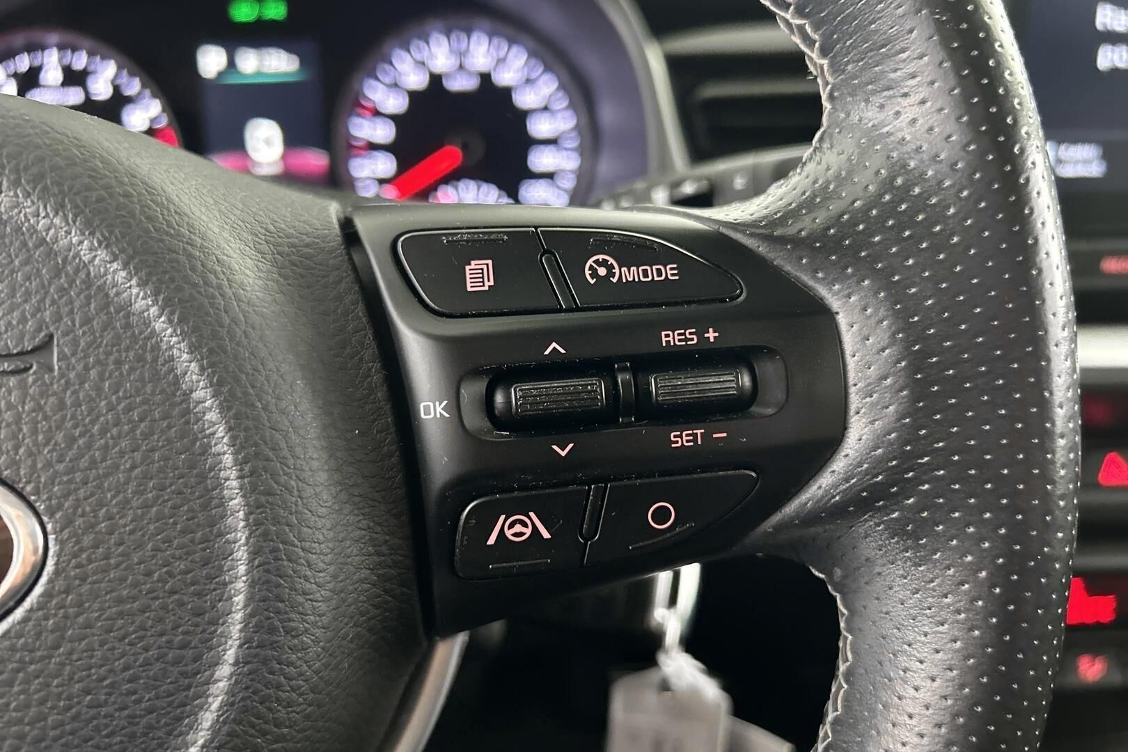 Kia Stonic iso kuva 12