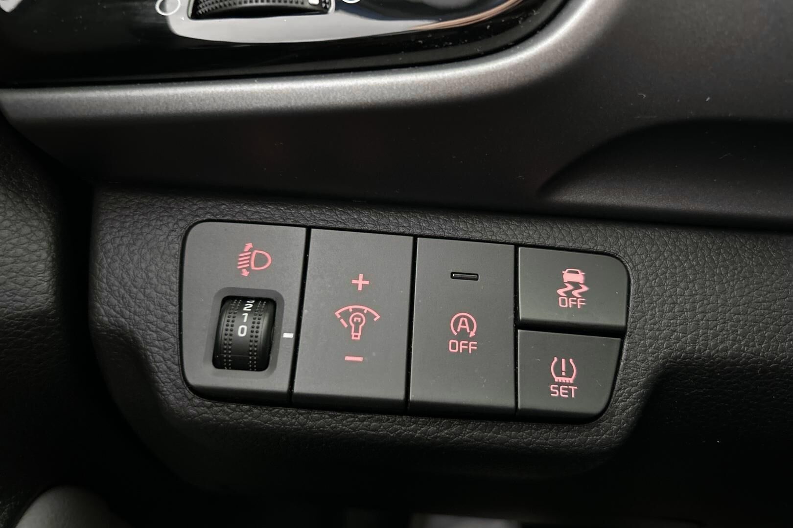 Kia Stonic iso kuva 16
