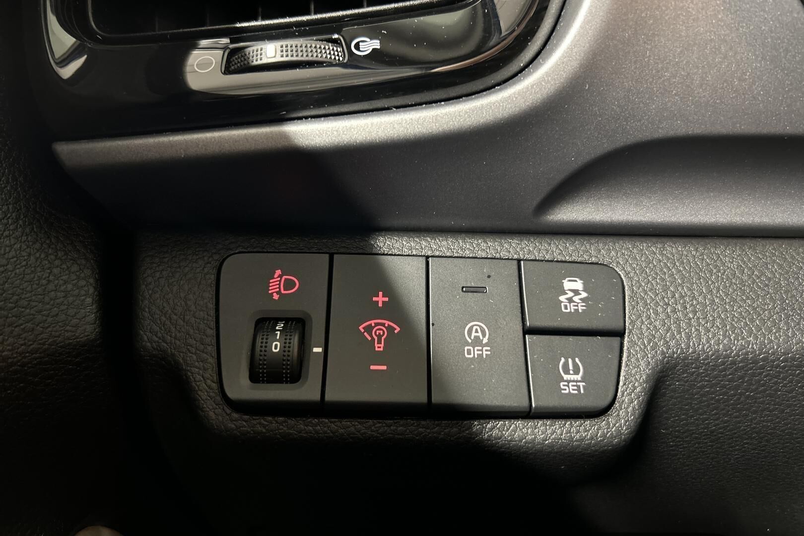 Kia Stonic iso kuva 15