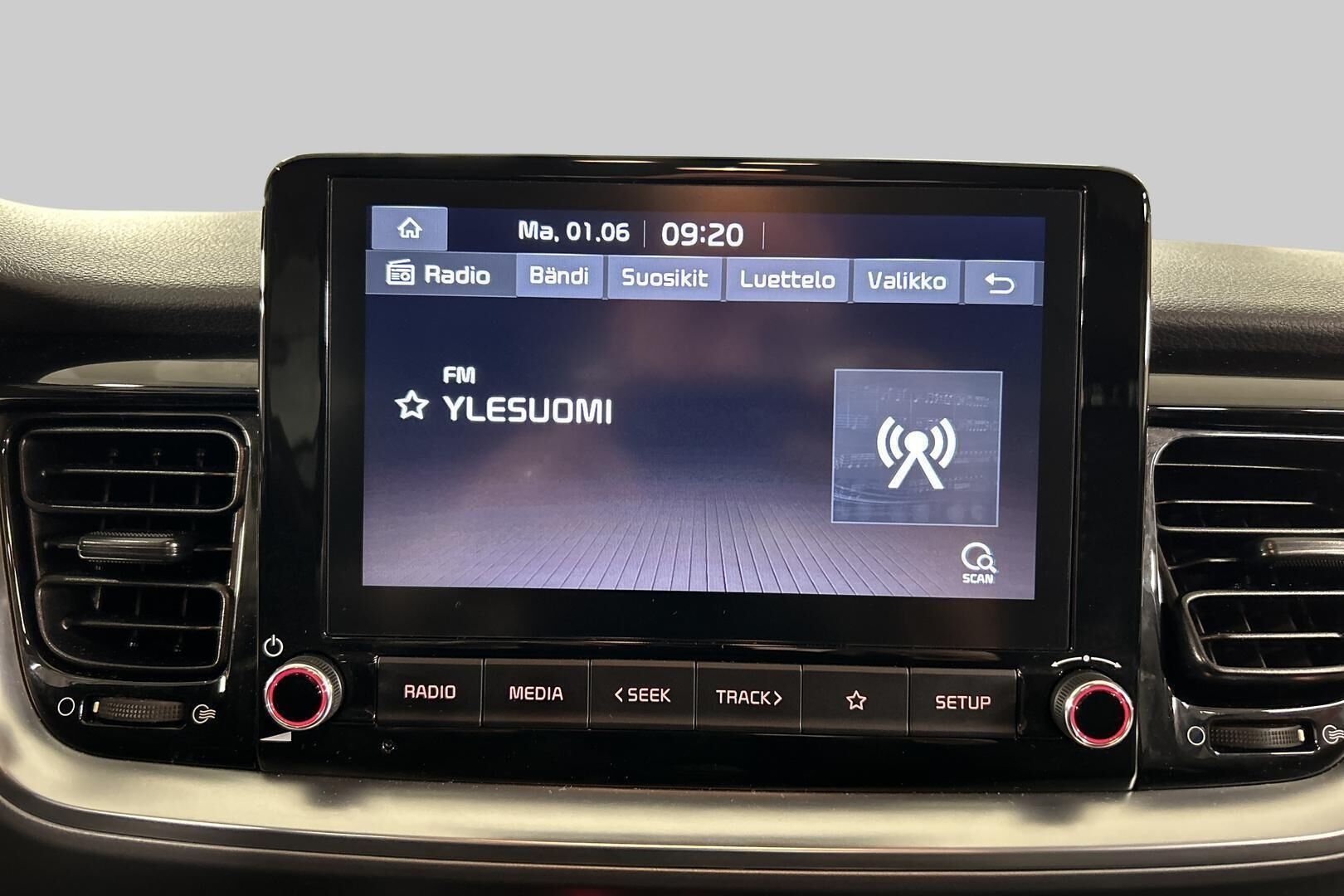 Kia Stonic iso kuva 18