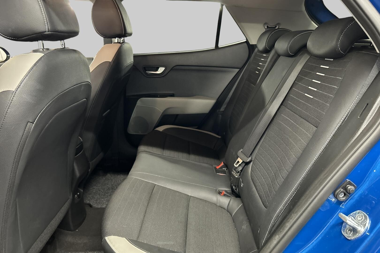 Kia Stonic iso kuva 27