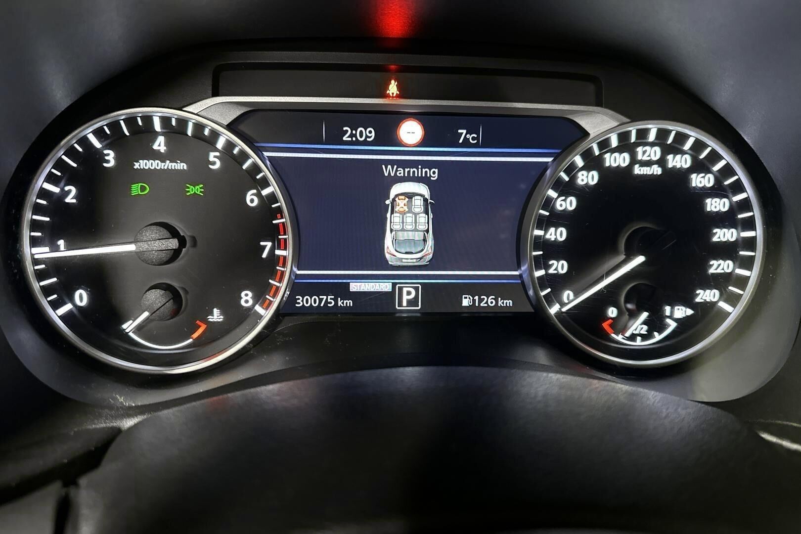 Nissan Juke iso kuva 12