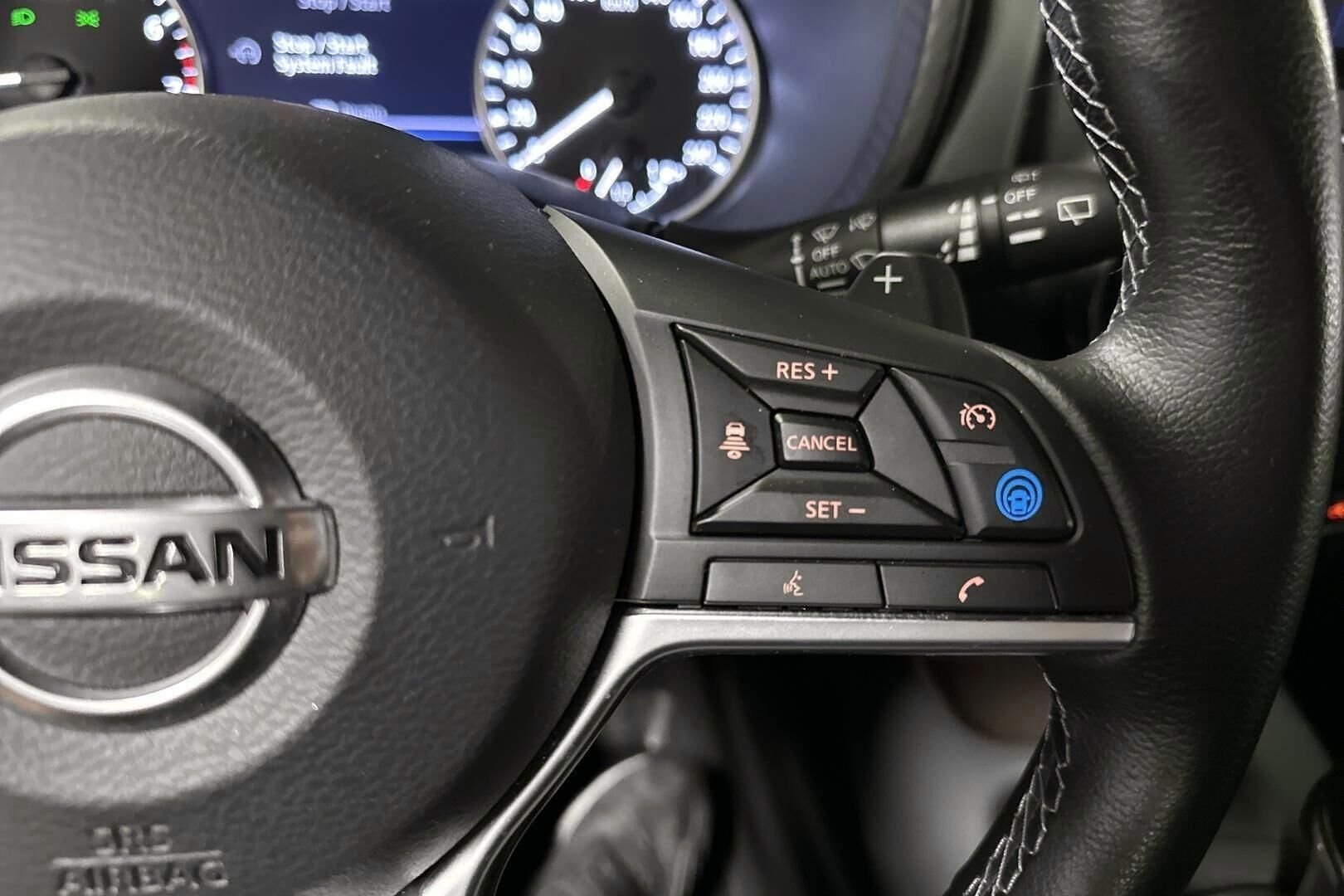 Nissan Juke iso kuva 21
