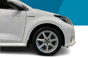 Toyota Yaris esikatselu 13