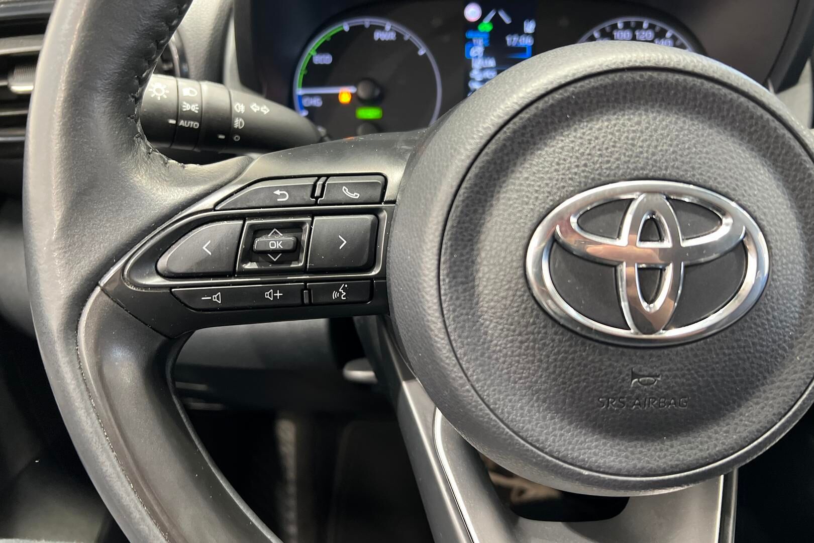 Toyota Yaris iso kuva 24
