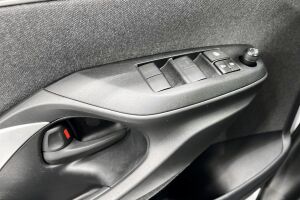 Toyota Yaris esikatselu 26