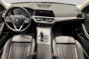 BMW 3-SARJA esikatselu 9