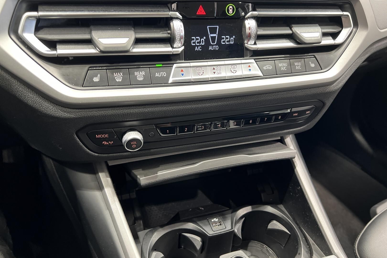 BMW 3-SARJA iso kuva 19