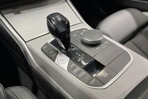 BMW 3-SARJA esikatselu 20